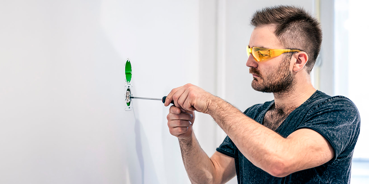 un-trabajador-1200×600